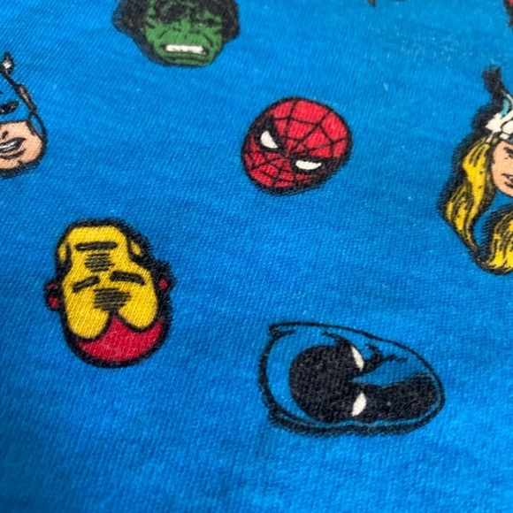 Marvel Universe Size Newborn Bodysuit - Picture 3 of 4